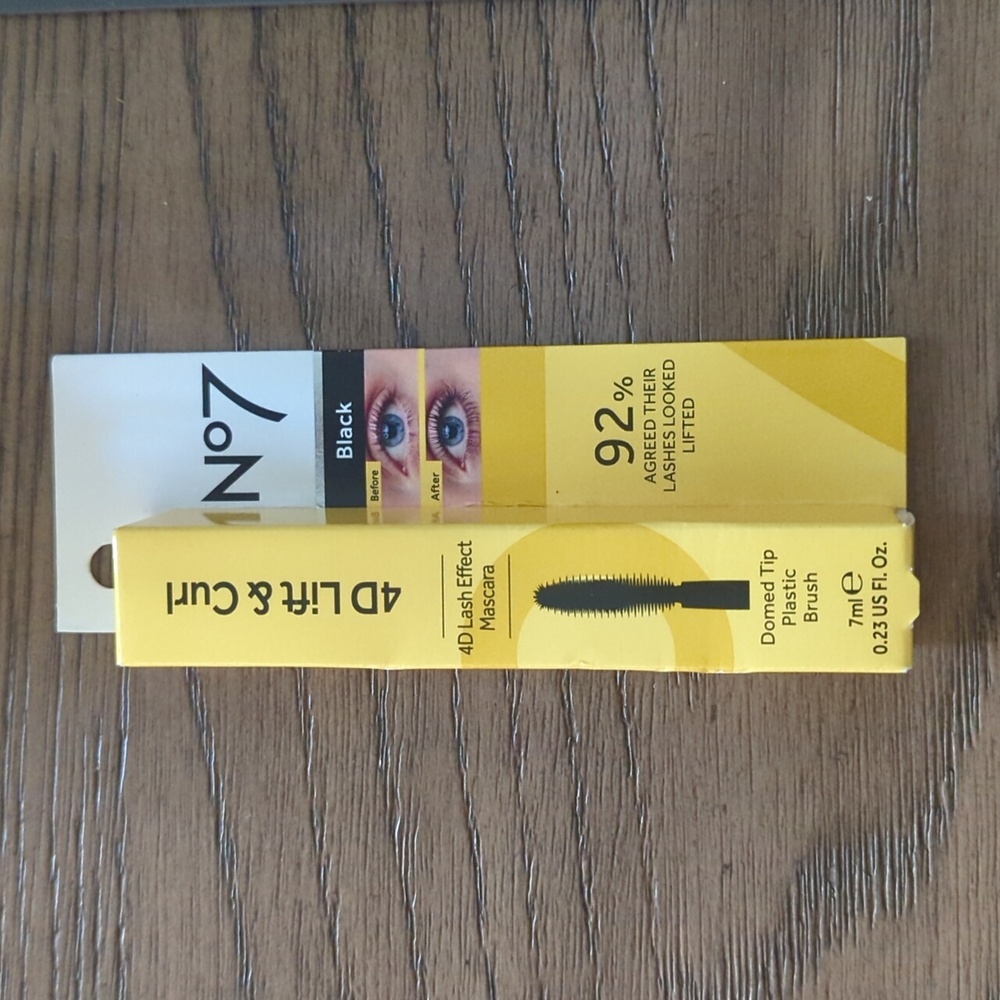 Nº 7 4D Lift & Curl Mascara NIB